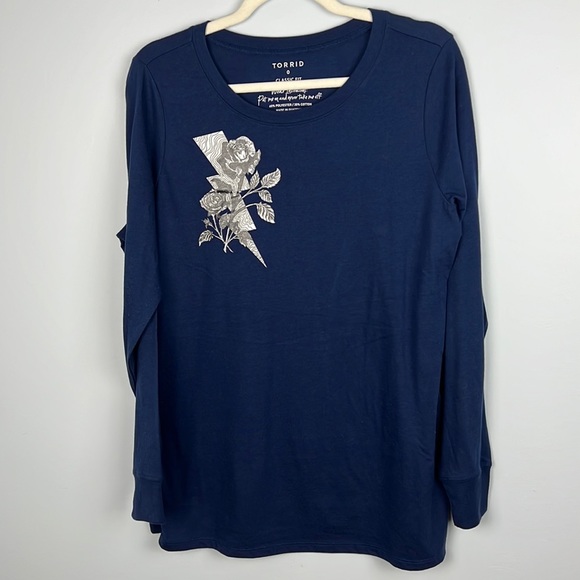 Torrid classic fit long sleeve tshirt with rose and Lightning graphic - Picture 1 of 8